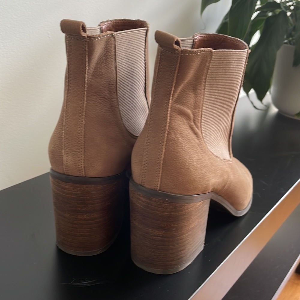 Open Toe Block Heels - Picture 2 of 6